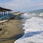 D&b 3 Lägenhet Paralía