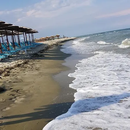 D&b 3 公寓 Paralía