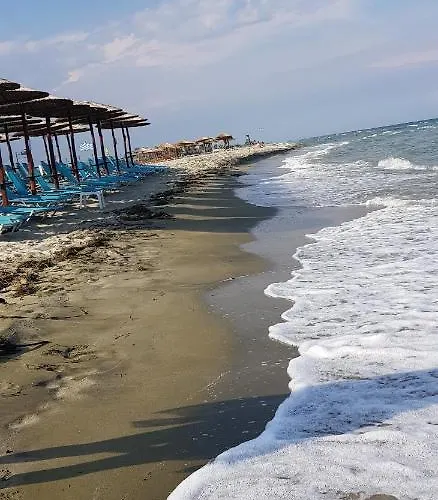D&b 3 Paralía